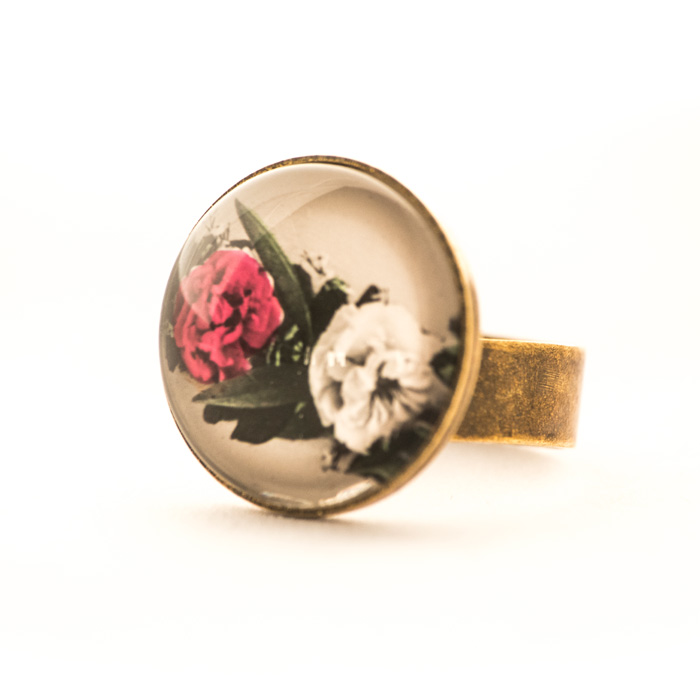 Vintage postcard ring Pink and White Flowers