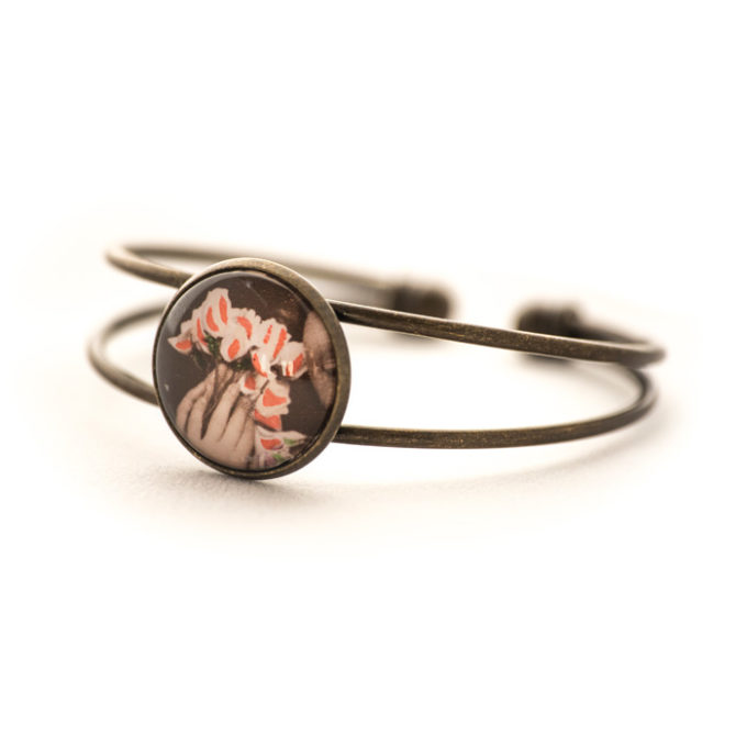 Bracelet ancien Fleurs Main