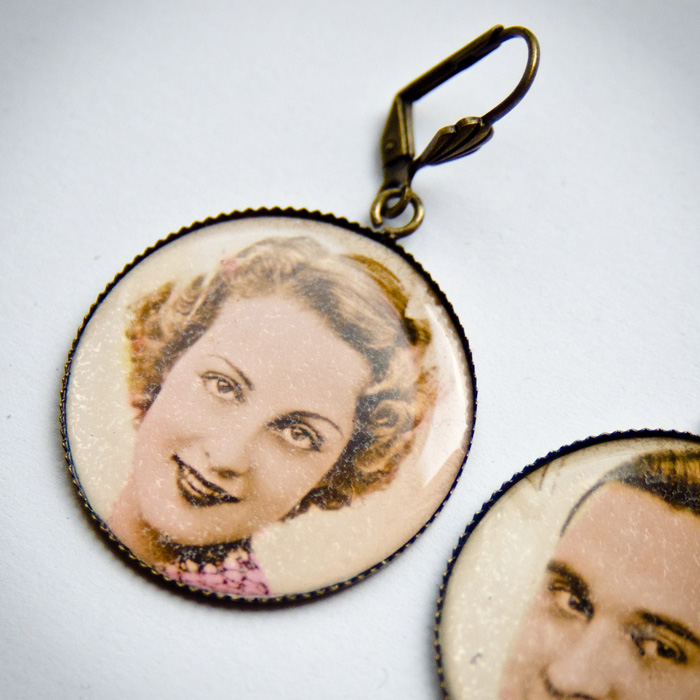 Postcard studs earrings Couple