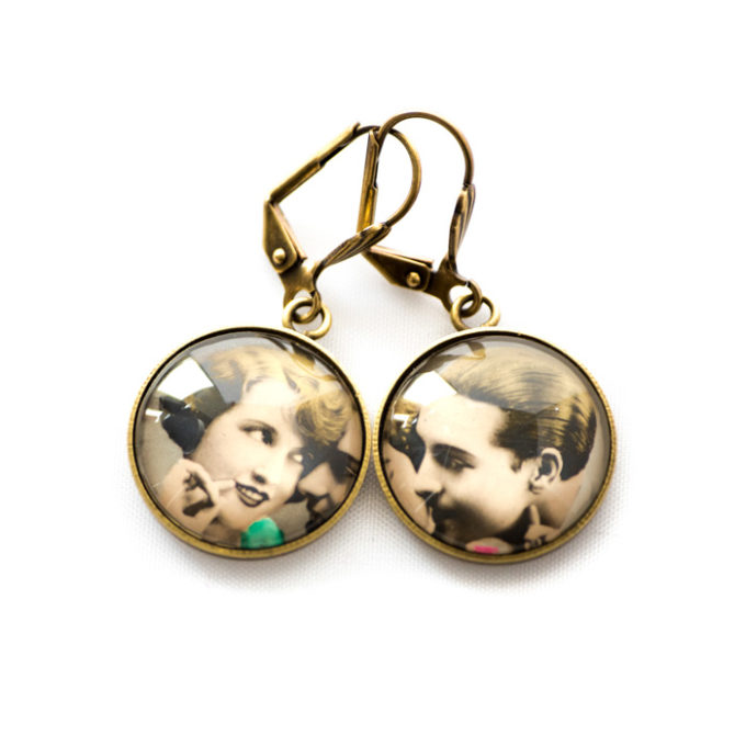 Boucles d'oreilles dorées carte postale Couple Amoureux