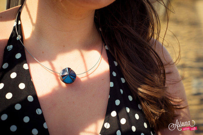 Assuna Lookbook 2017 - Collier bouton solo Angèle bleu