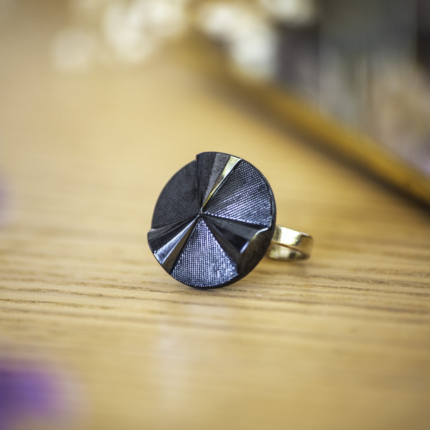 Bague Angèle bleue – bouton ancien – inspiration vintage