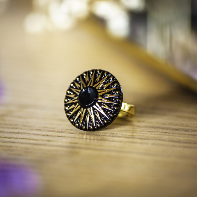 Bague Léontine dorée - bouton ancien - inspiration vintage