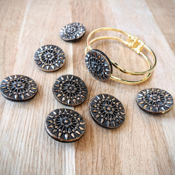 Bracelet vintage Inès doré – boutons
