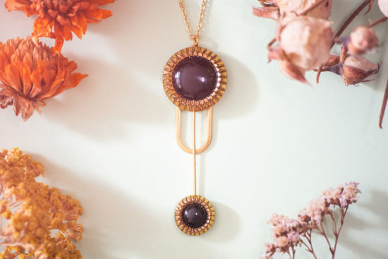 Assuna – Collier Ysée Eva – bijoux léger géométrique bouton ancien inspiration vintage