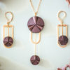 Assuna - Collier et boucles d'oreilles Ysée Angèle bronze - bijoux léger géométrique bouton ancien inspiration vintage -