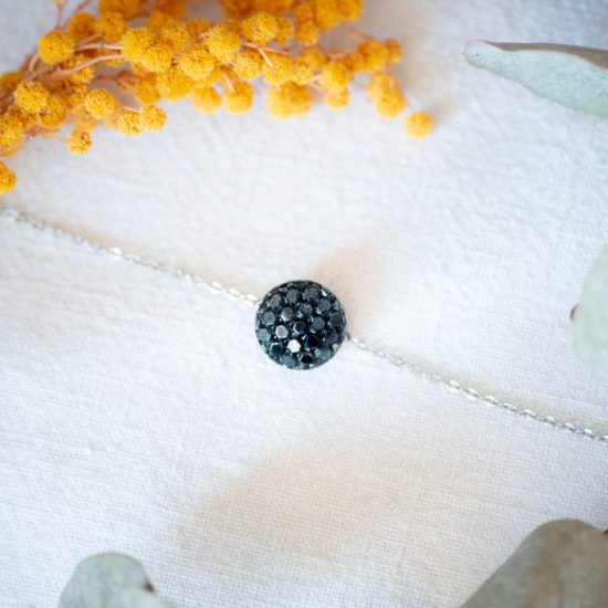 Assuna – Bracelet chaîne simple Thémis noir bleu anthracite – bouton ancien 1940