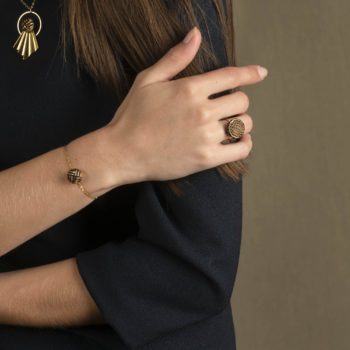 Assuna - Look bijoux vintage Bracelet chaîne simple et Collier Comète Henriette - Bague bouton Abby