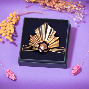 Assuna - broche Khépri La Vigie Marcelle dorée - bouton ancien 1920 - broche d'inspiration vintage et égyptienne