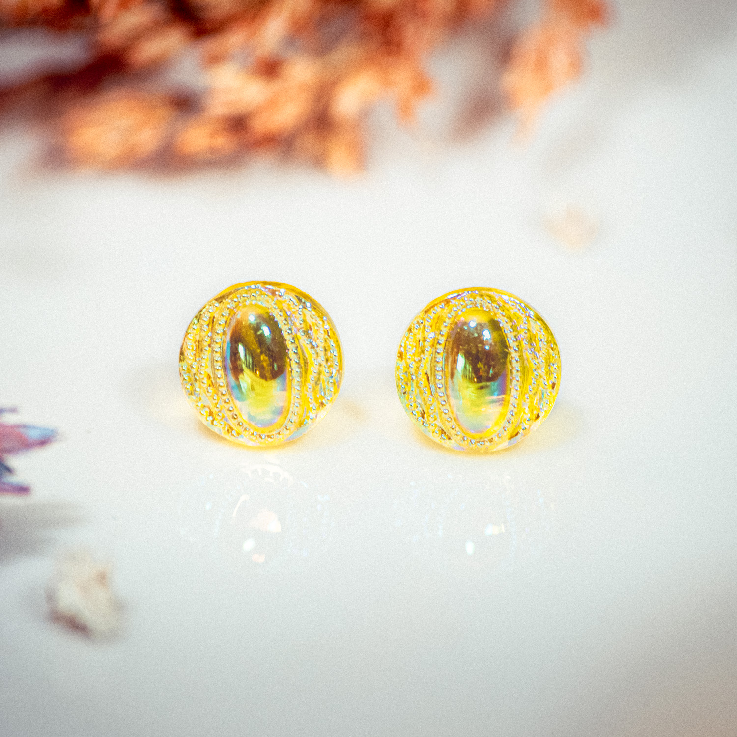 Assuna – Boucles d’oreilles puces Candice jaune citron – bouton ancien 1940 – clous d’oreilles acier inoxydable