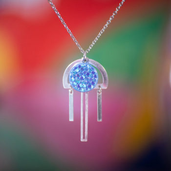 Assuna Medusa Aurélia collier Luna bleu brillant - bijou vintage bouton ancien rétro collier ajouré collier léger bijou unique