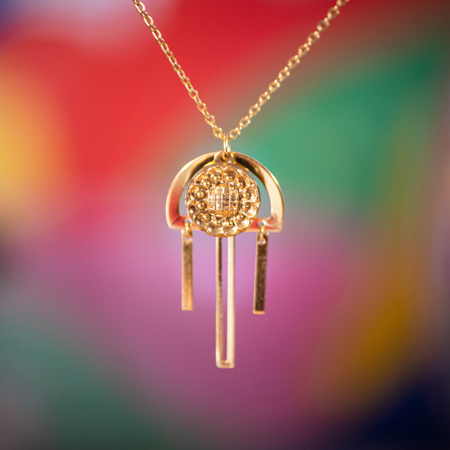 Assuna Medusa Aurélia collier Orphée doré – bijou vintage bouton ancien rétro collier ajouré collier léger bijou unique