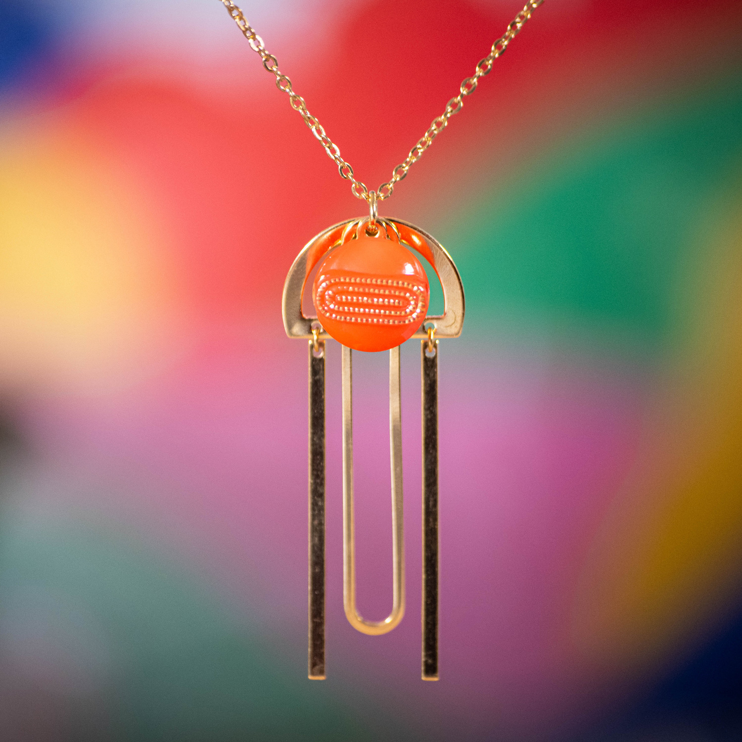 Assuna Medusa Pelagia collier Georgette orange – bijou vintage bouton ancien rétro collier ajouré collier léger bijou unique