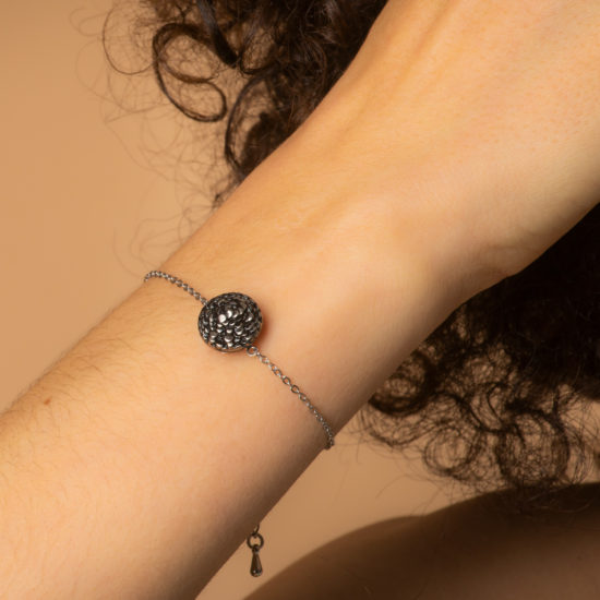 assuna-etoile-bracelet-chaine-simple-bouton-ancien-alienor-look-01-web