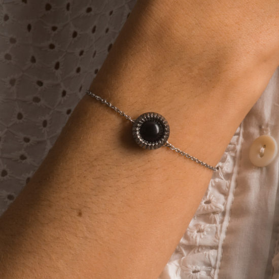 assuna-etoile-bracelet-chaine-simple-bouton-ancien-eva-look-01-web